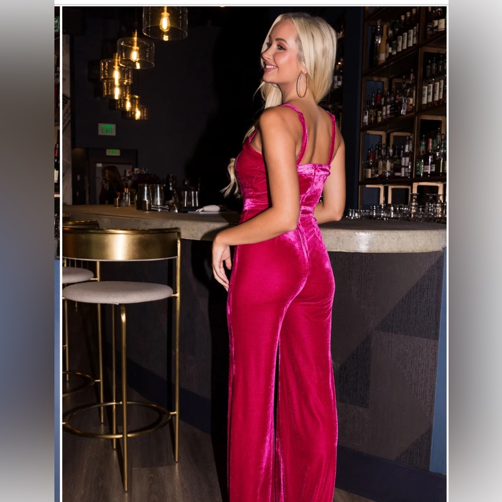 Burgundy red wine velvet jumpsuit size Smalll - Picture 8 of 8